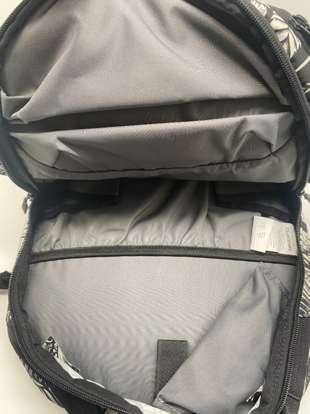 DAKINE HELI BACKPACK 12L KINGDOM BLACK - Picture 7 of 10
